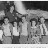 מאיר בינט ברומא 1948 עם  חברים מהגדעונים